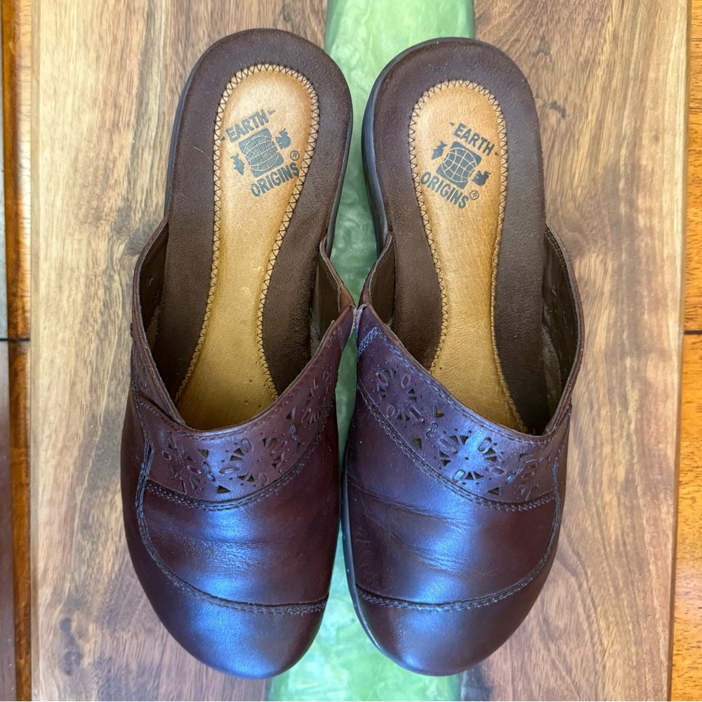EARTH ORIGINS JANIE, Biodegradable Leather Clogs, Brown, Womens US Size 6